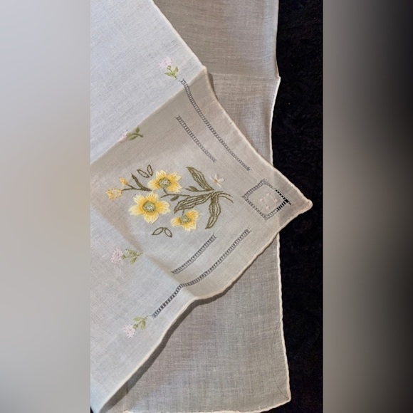 Euterpe Pardini Vintage Italian floral embroidery handkerchiefs NWT - Picture 7 of 11
